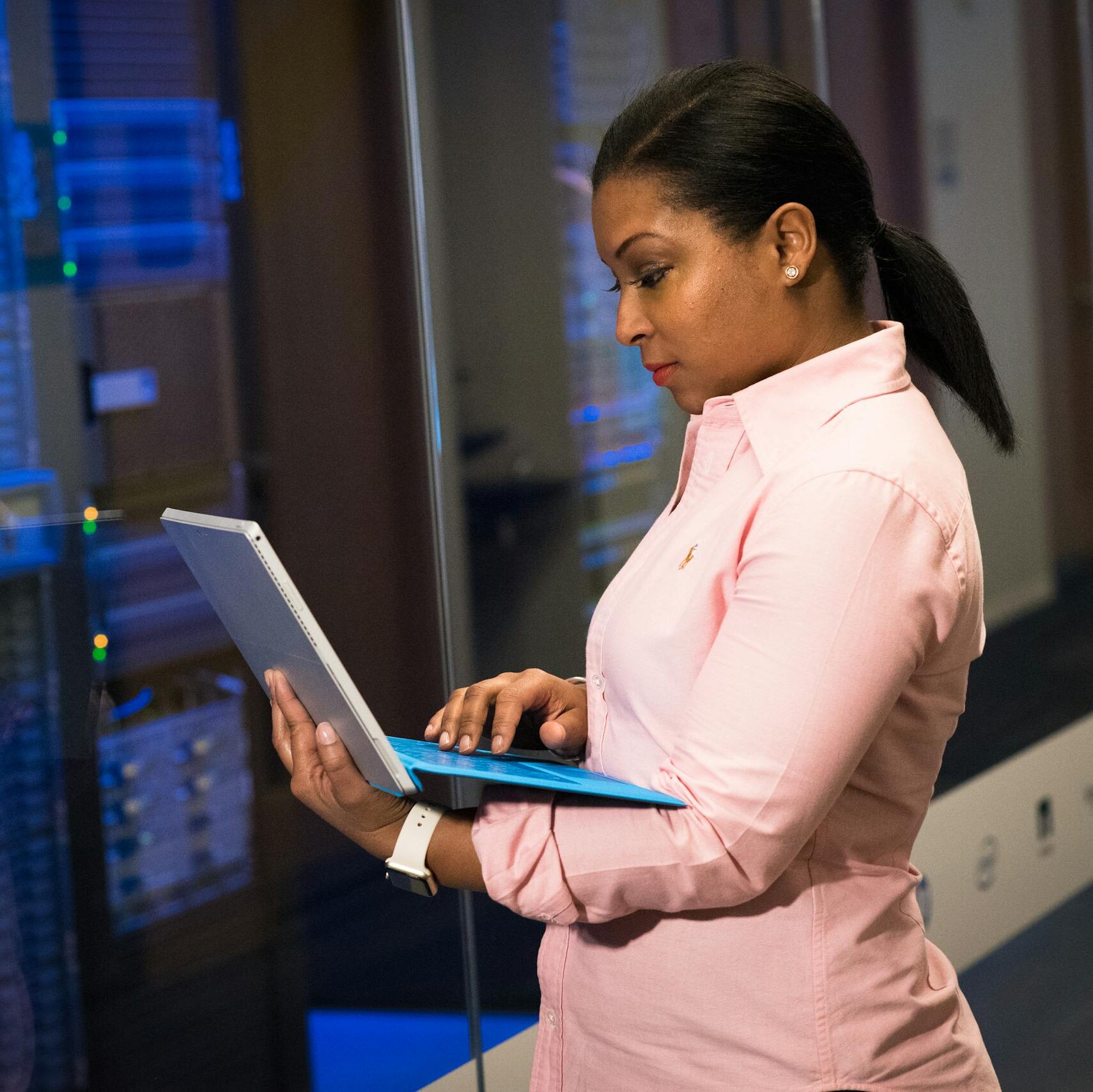 a focused software engineer working on a laptop in a server room reflecting dedication in tech. 1181341 scaled e1737658581652, TAG: Employment and HR Solutions